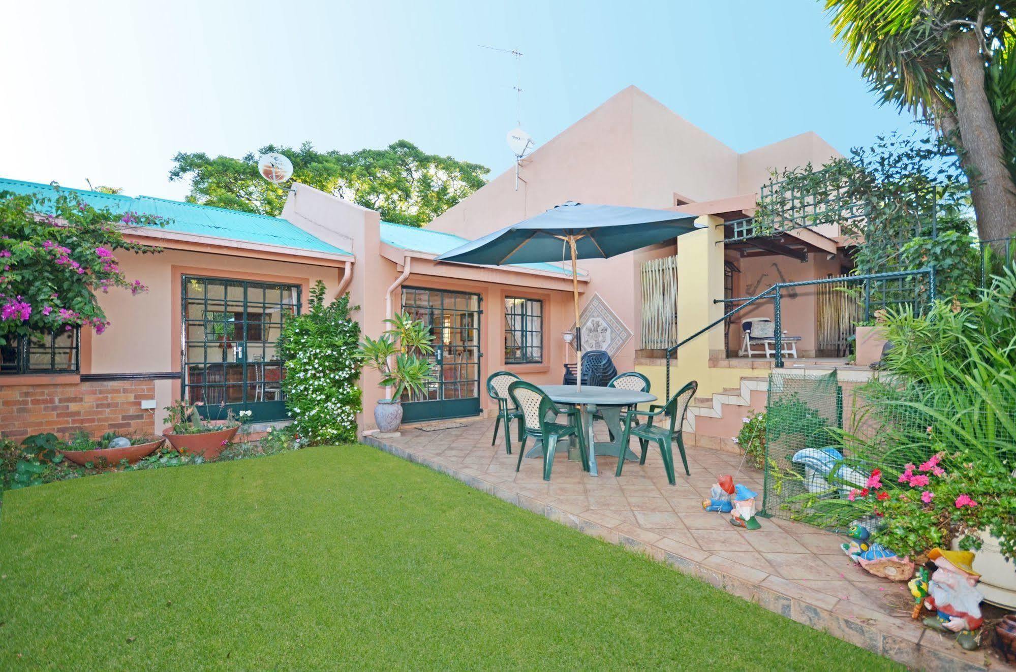 Cherry Tree Cottage B&B Linden Johannesburg Exterior foto